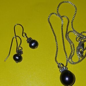 Black Pearl Necklace & Earrings